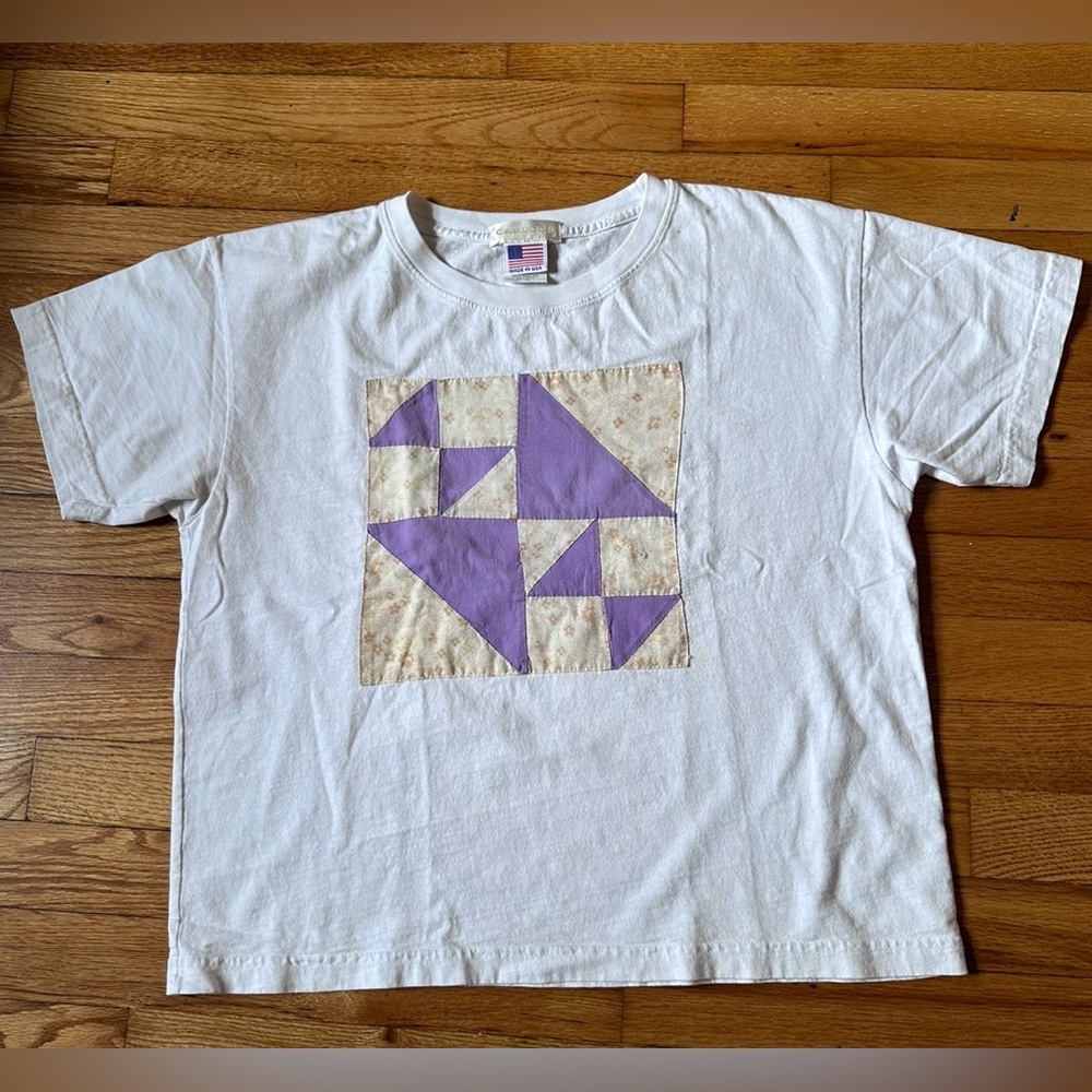 CARLEEN t-shirt with vintage quilt square